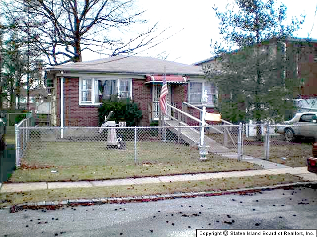 Grant City commercial property