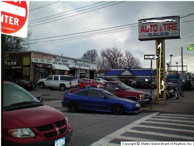 Grant City commercial property