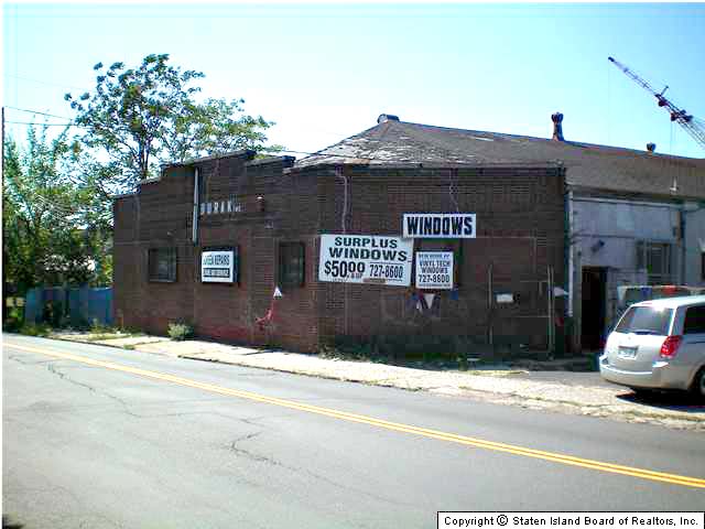 Mariners Harbor commercial property